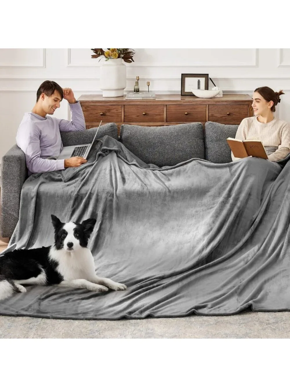 Cozy Oversized Fleece Blanket - Soft Lightweight Microfiber King Size 120x120